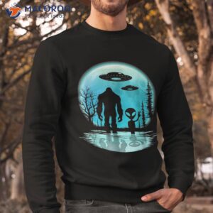 alien and bigfoot ufo moon shirt sweatshirt