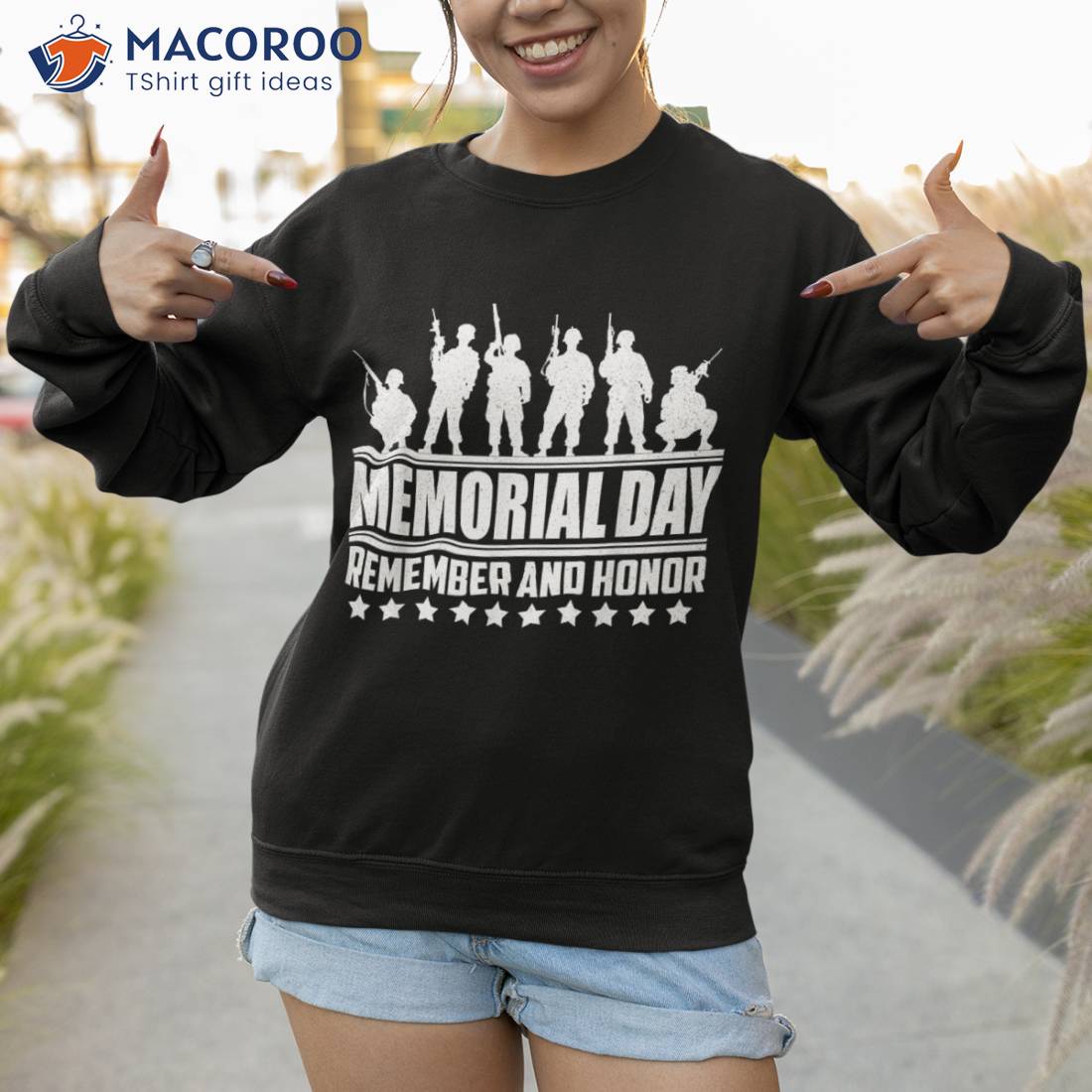 Women's Memorial Day T-shirt Patriotic Honor the Brave 