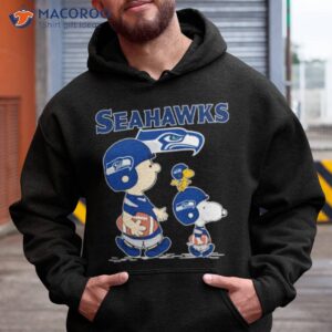 seattle seahawks snoopy plays the football game shirt hoodie