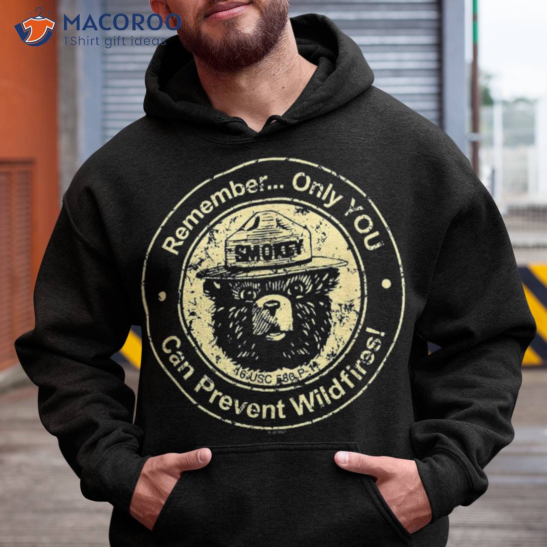 Smokey discount bear hoodie