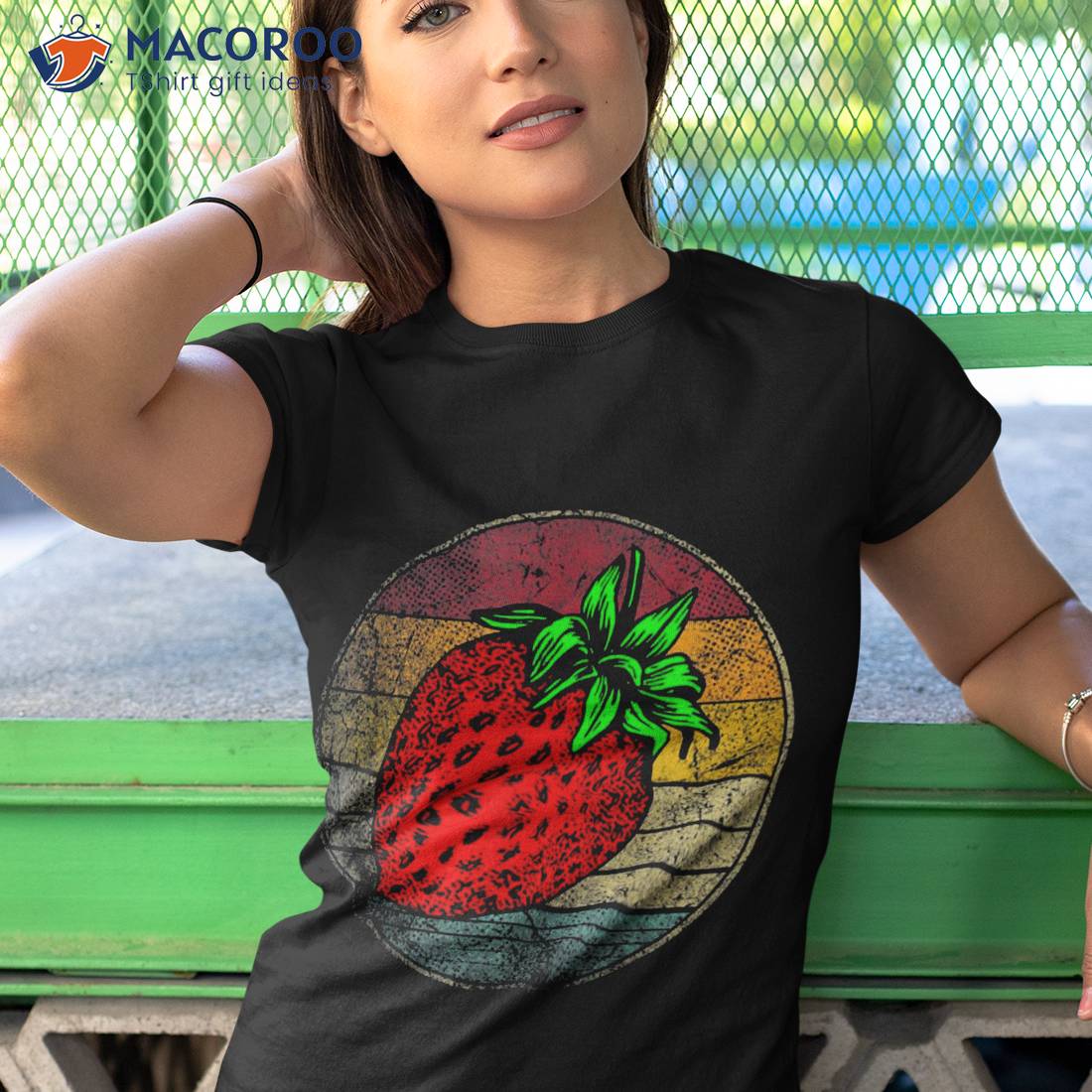 Strawberry Fruit Vintage Festival Distressed Retro 70s Gift Shirt Strawberry Fruit Vintage Festival Distressed Retro 70s Gift Shirt
