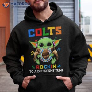 baby yoda hug indianapolis colts autism rockin to a different tune shirt hoodie