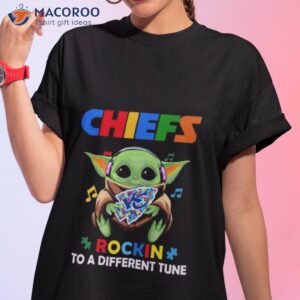 Baby Yoda Hug Kansas City Chiefs Autism Rockin To A Different Tune Shirt