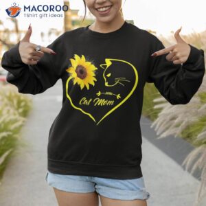 cute cat mom sunflower heart love mothers day gift lover shirt sweatshirt