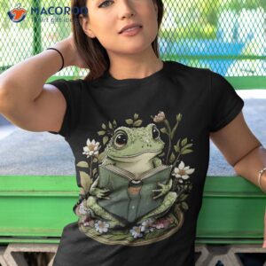 cute cottagecore floral frog aesthetic girls graphic shirt tshirt 1