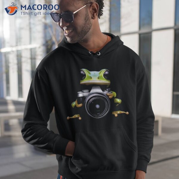 Cute Frog Photographer – Holding Camera Shirt