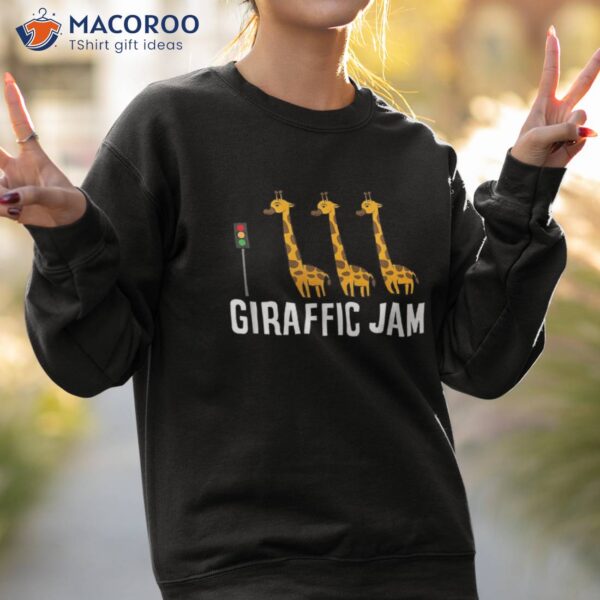 Funny Giraffic Jam Cute Giraffe Pun Shirt