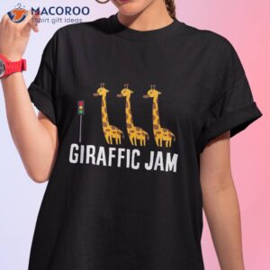 Funny Giraffic Jam Cute Giraffe Pun Shirt