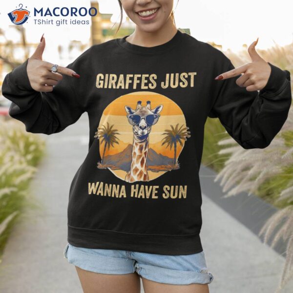 Funny Summer Giraffe With Sunglasses Vacation Design Shirt