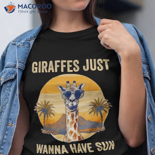 Funny Summer Giraffe With Sunglasses Vacation Design Shirt