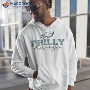 official philadelphia eagles and georgia bulldogs philly dawgs stacking natty champs t shirt hoodie 1