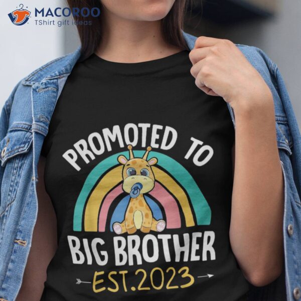 Promoted To Big Brother Est 2023 Giraffe Expecting New Baby Shirt