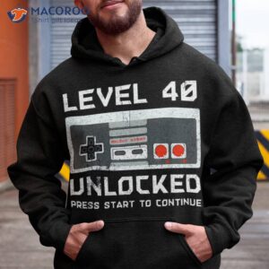 40 Year Old Forty Birthday Gift Level Unlocked Gamer Shirt