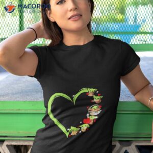 baby yoda hug heart 2023 shirt tshirt 1