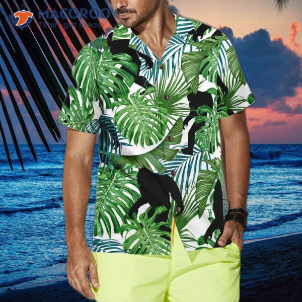 Bigfoot Tropical Seamless Pattern Hawaiian Shirt