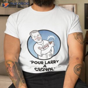 chipper jones pour larry a crown shirt tshirt