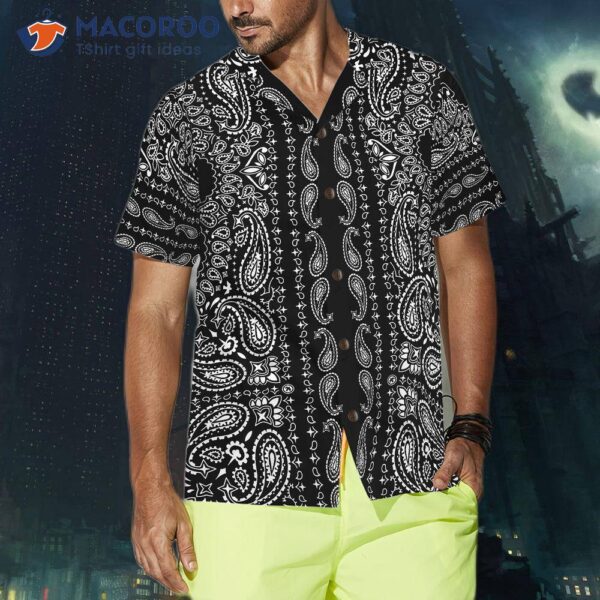 Colorful ‘s Hawaiian Shirt With Paisley Pattern