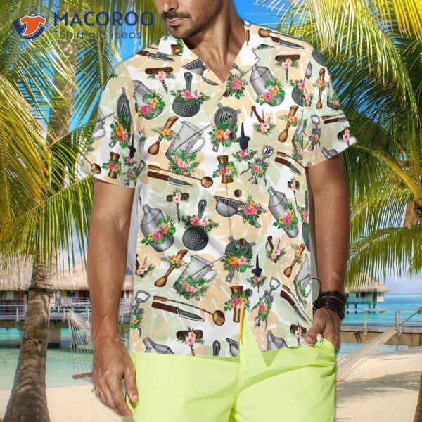 Correct: Tropical Bartender Equipt’s Hawaiian Shirt