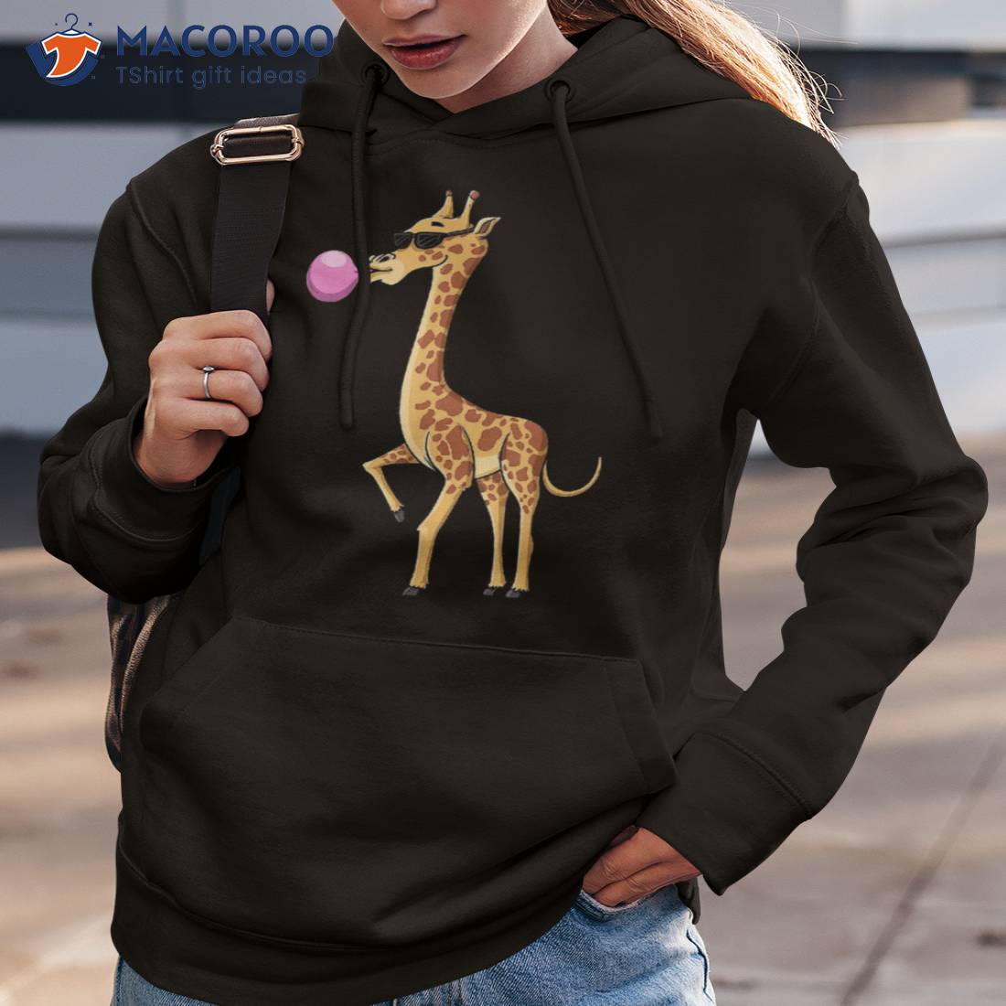 Funny Blowing Bubble Gum Giraffe Animal Lover Chewing Candy Shirt
