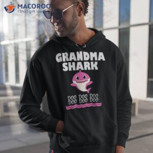 funny grandma shark shirt gift for tee hoodie 1