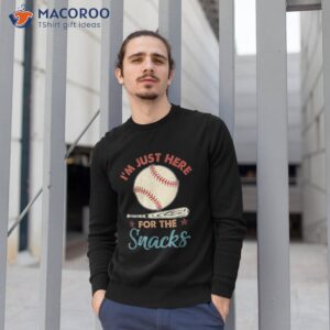 i m just here for the snacks fantasy baseball vintage shirt sweatshirt 1