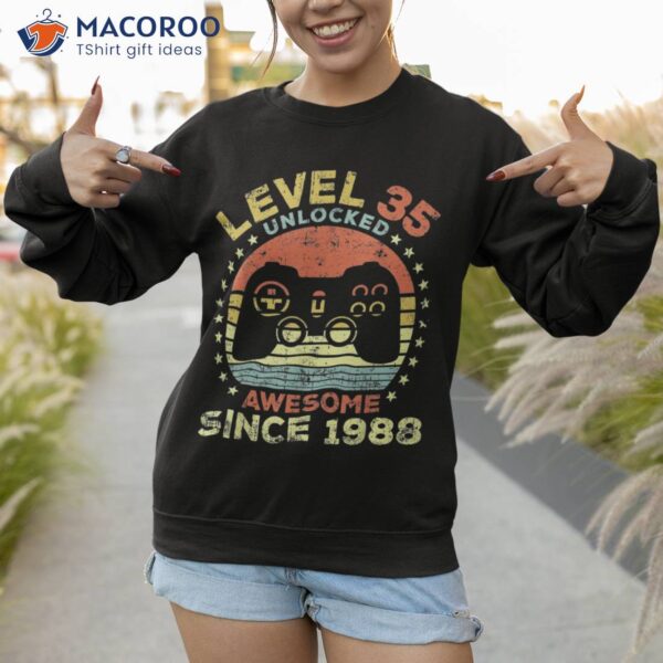 Level 35 Unlocked Awesome Since 1988 35th Birthday Gaming Shirt