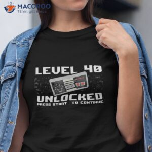 Level 40 Unlocked 1983 – Years Old Gamer 40th Birthday Shirt