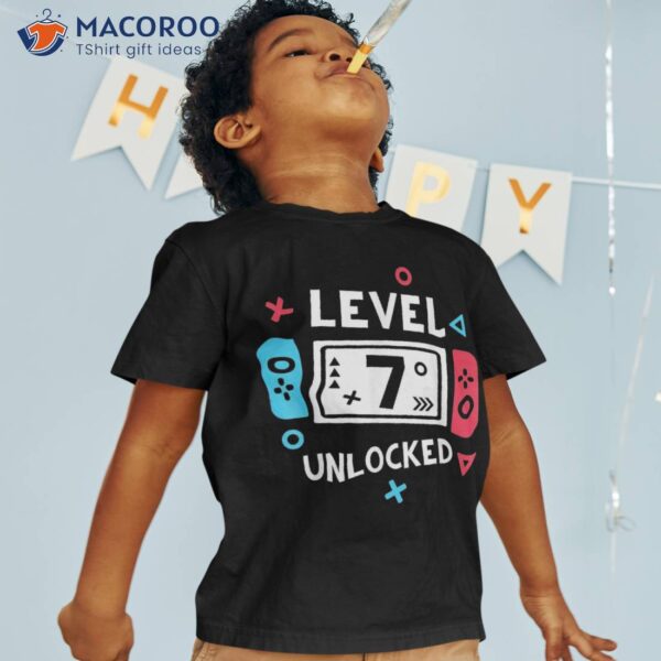 Level 7 Unlocked Video Gamer 7th Birthday Gifts Year Old Shirt