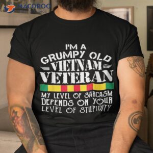 never underestimate an old man who is also vietnam veteran shirt tshirt