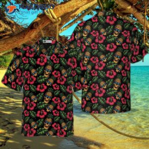 skulls and pineapples seamless pattern hawaiian shirt 0