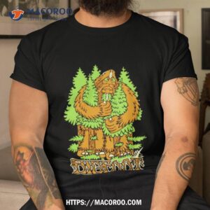 Bigfoot Hug Tree Shirt