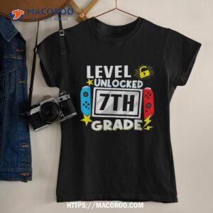 Gamer Back To School 7th Seventh Grade Level Unlocked Shirt