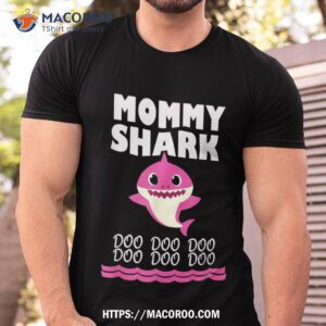 Funny Mommy Shark Shirt Gift For Mother Tee