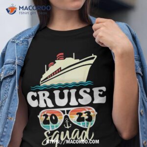 groovy cruise squad 2023 sunglasses family vacation trip shirt tshirt