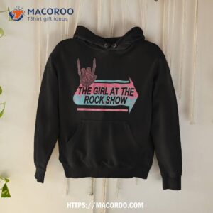 I Am The Girl At Rock Show Classic Shirt