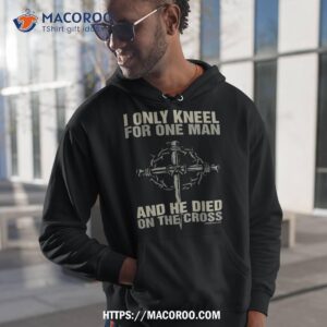 i kneel for one man cross christian religious tshirt shirt hoodie 1