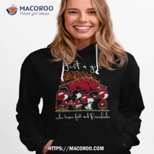 just a girl who loves fall and razorbacks shirt hoodie 1