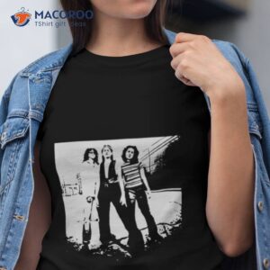 muna white photo green shirt tshirt