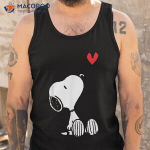 peanuts heart sitting snoopy shirt tank top