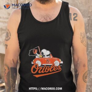 snoopy drives car with baltimore orioles flag shirt tank top