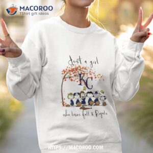 the peanuts just a girl who loves fall kansas city royals shirt sweatshirt 2