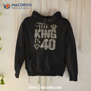 40th Birthday Decorations 1983 The King Is 40 Shirt