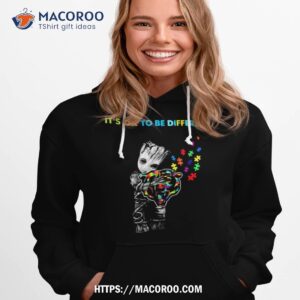 Baby Groot Hug Autism Chicago Bears It’s Ok To Be Differenshirt