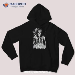coffee drinking skeleton messy bun skull wo halloween shirt skeleton head hoodie