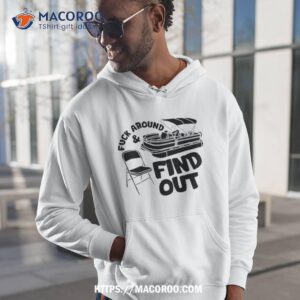 Folding Chair Boat Pontoon River Boat Brawl Humor Shirt 1 folding chair boat pontoon river boat brawl humor shirt hoodie 1
