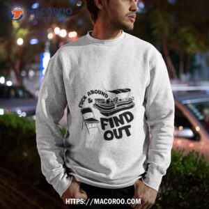 Folding Chair Boat Pontoon River Boat Brawl Humor Shirt 2 folding chair boat pontoon river boat brawl humor shirt sweatshirt