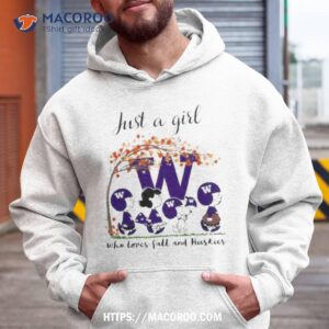 just a woman who loves fall and washington huskies peanuts cartoon shirt hoodie