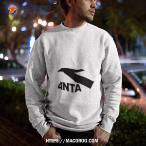 klay thompson wearing 4nta shirt sweatshirt