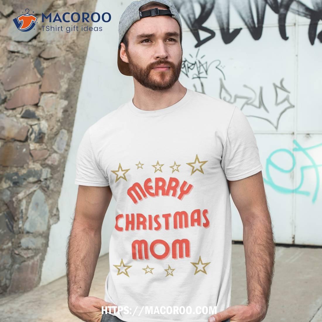 https://images.macoroo.com/wp-content/uploads/2023/08/merry-christmas-my-family-shirt-thoughtful-christmas-gifts-for-mom-tshirt-3.jpg