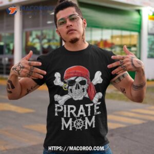 pirate mom t shirt jolly roger flag skull amp crossbones tees halloween skull tshirt